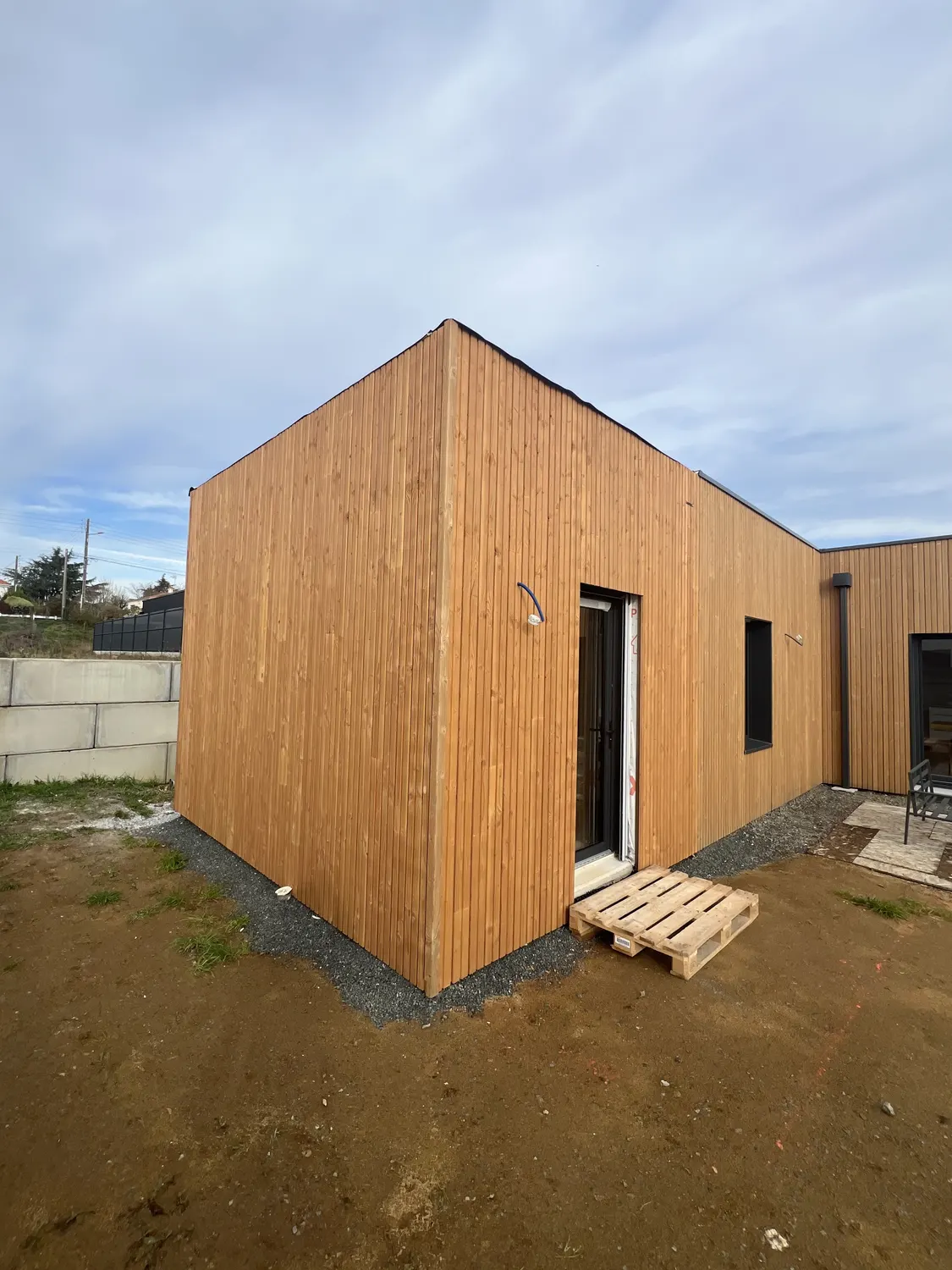Extension à ossature bois terminée avec bardage — La Tessoualle (49)