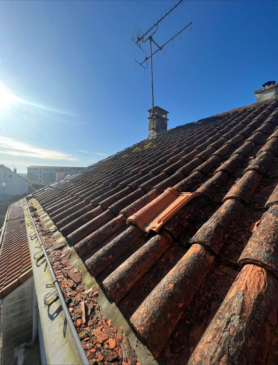 Toiture avant réfection — Cholet (49)